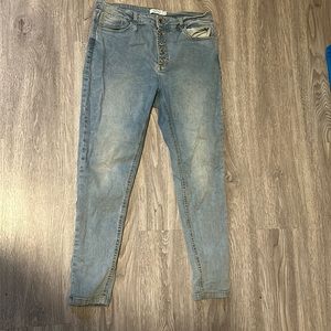 Women’s skinny jeans